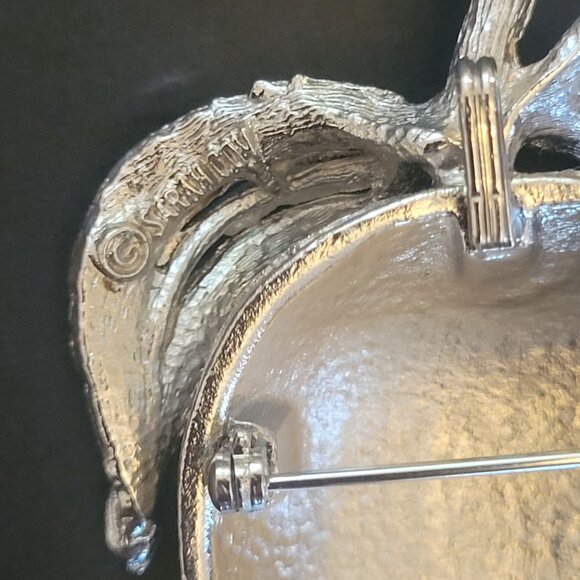 Vintage Sarah Coventry Silver Tone Apple Brooch Pin - Picture 3 of 4